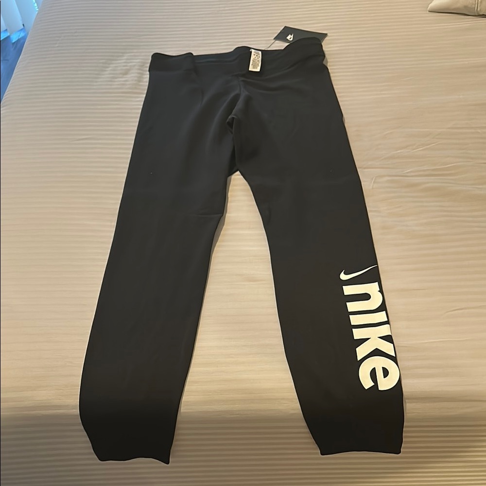 Nike Black Leggings Tapered Fit Elastic Waistband